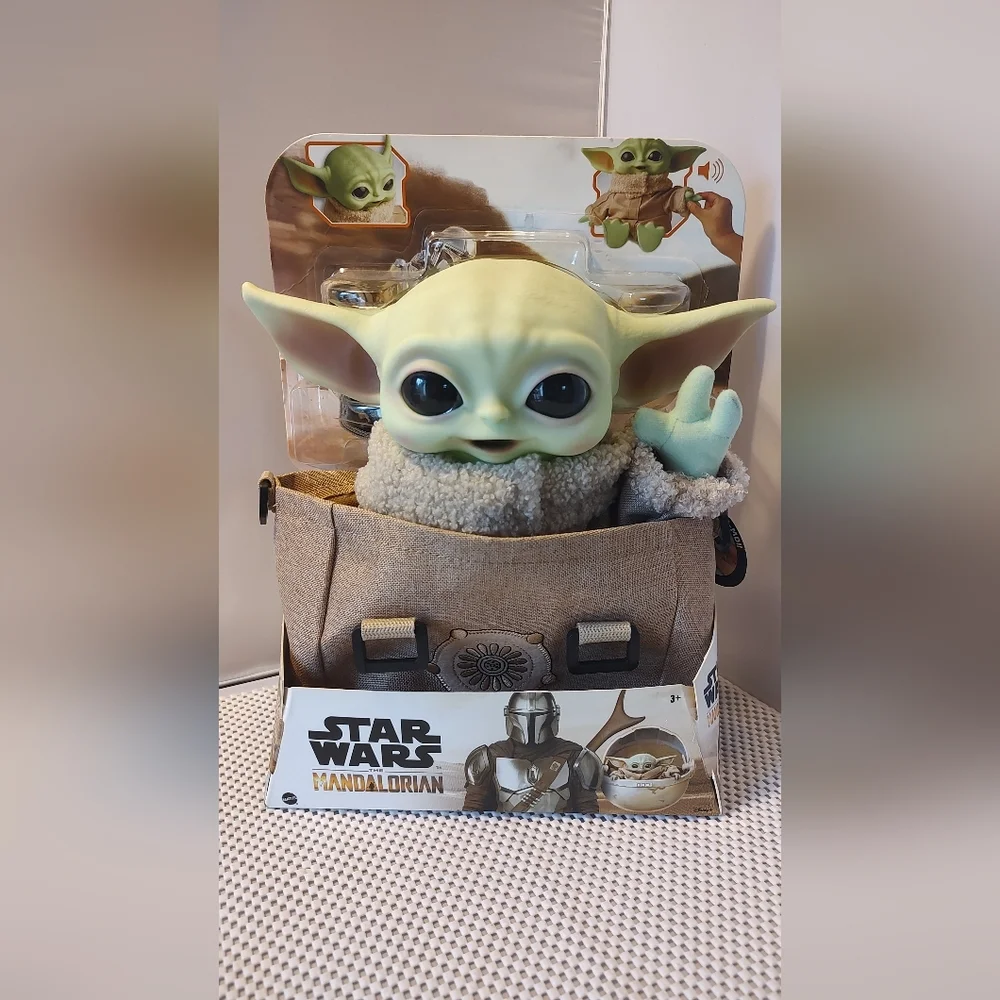 Star Wars The Mandalorian Grogu Plush Set, Character Doll with Soft Body, Sounds
